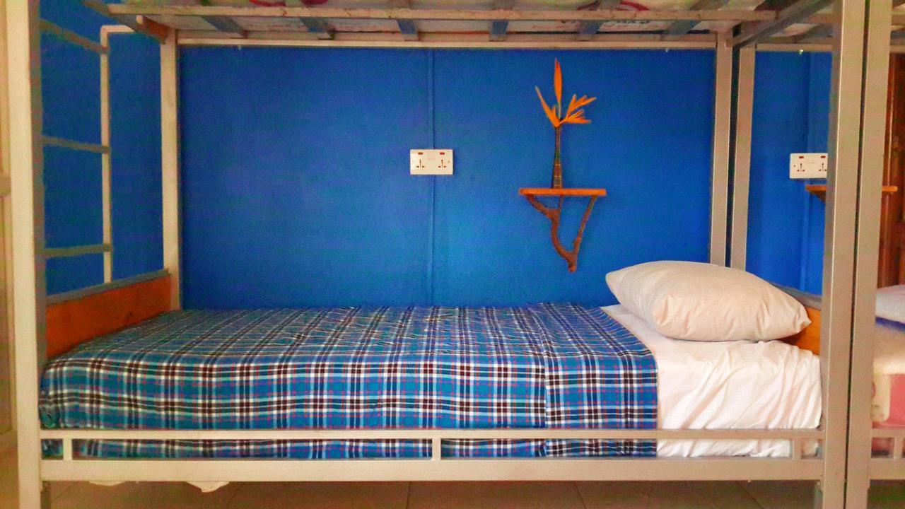 Hunch Backpackers Hostel Dar es Salaam Bagian luar foto